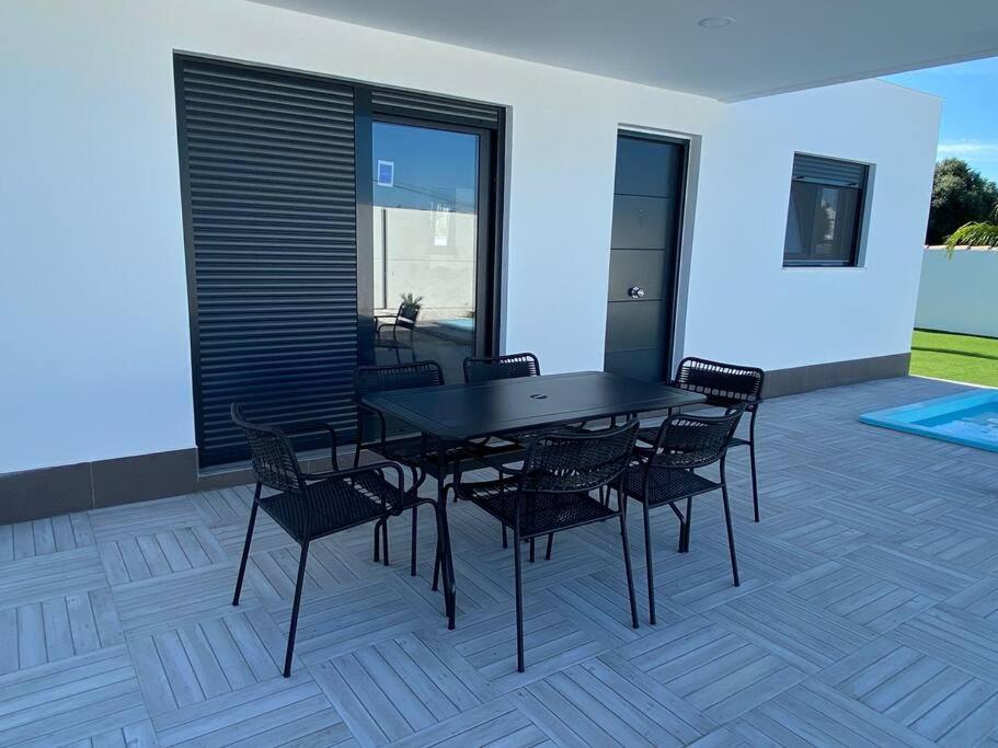 Moderna Villa Con Piscina Privada By Chiclanadreams 치클라나 데 라 프론테라 외부 사진